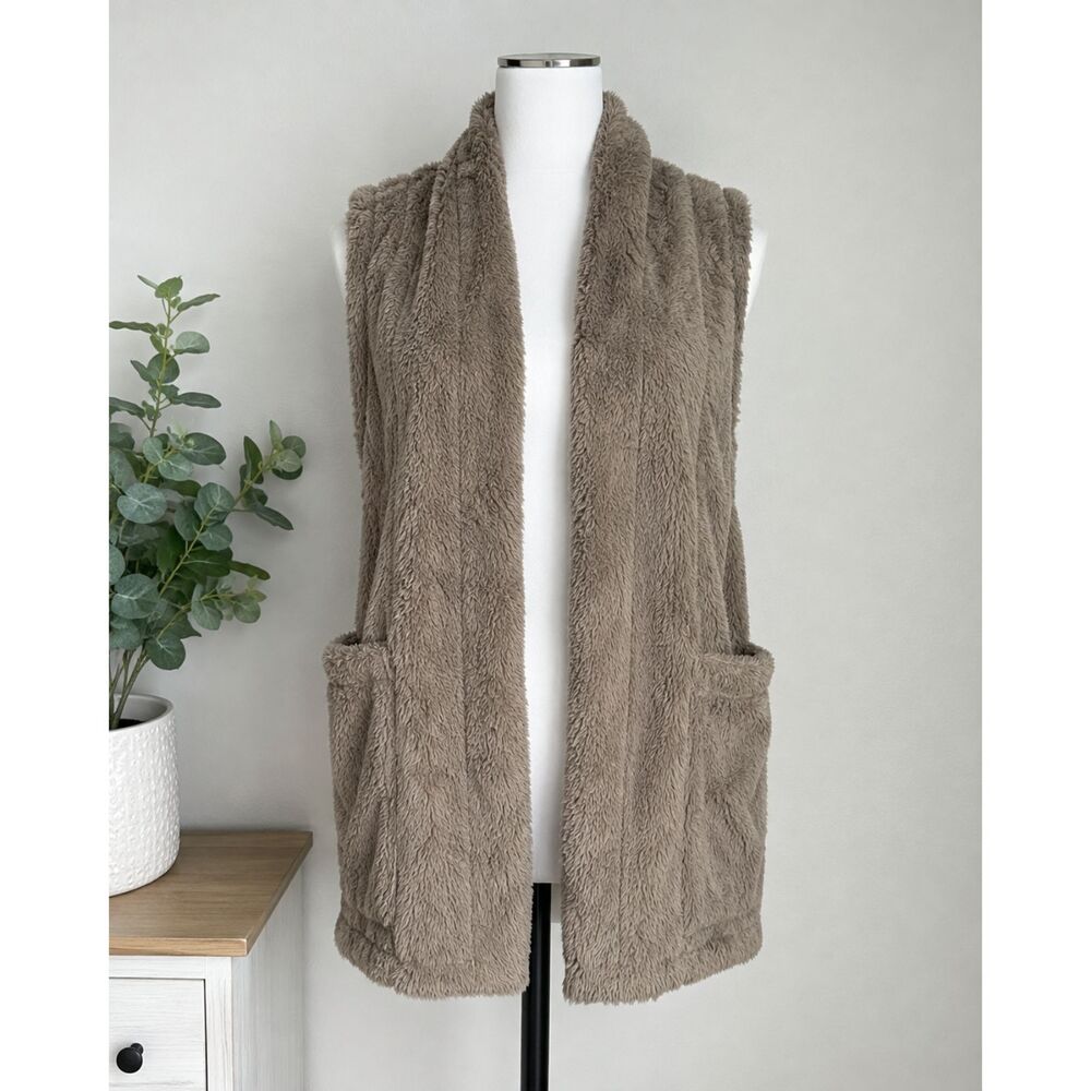 Koolaburra by UGG Women's XS Taupe Plush Sherpa Open Front Vest Pockets Cozy